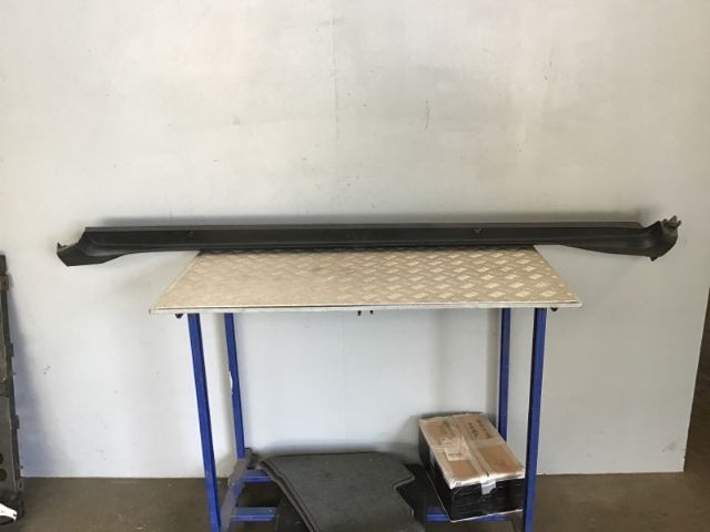 L Side Skirt