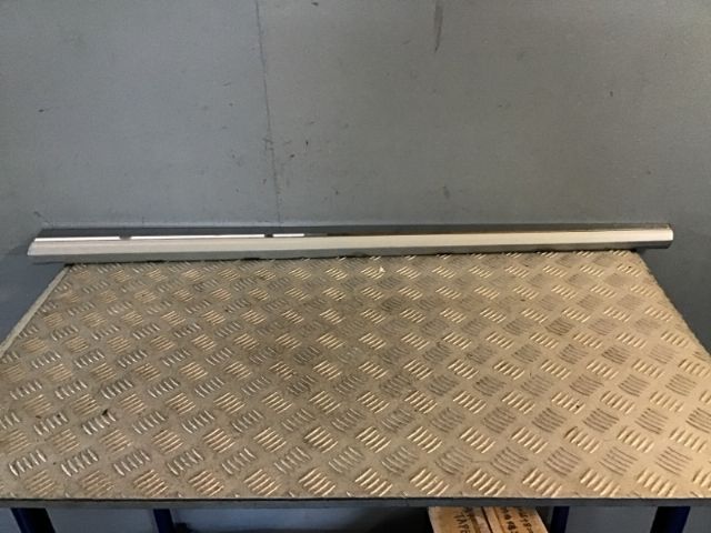 Rf Lower Door Moulding