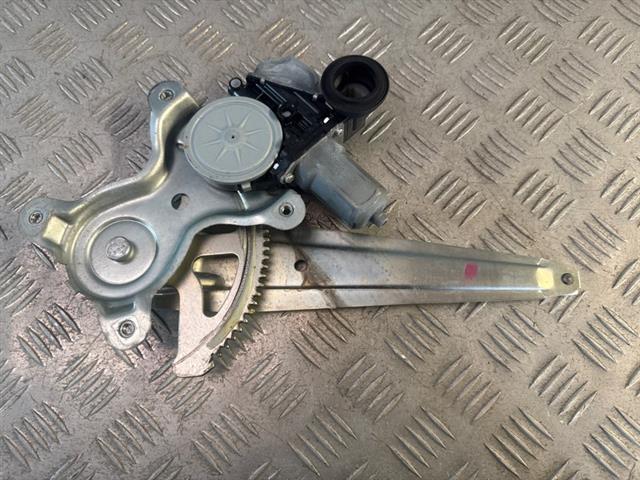 Lr Door Elec Regulator