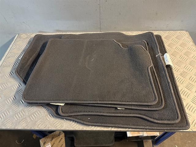 Floor Mats Set