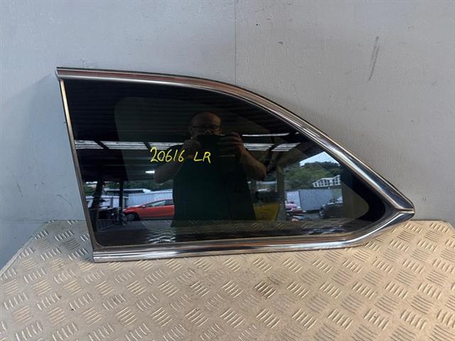 Lr Cargo Glass