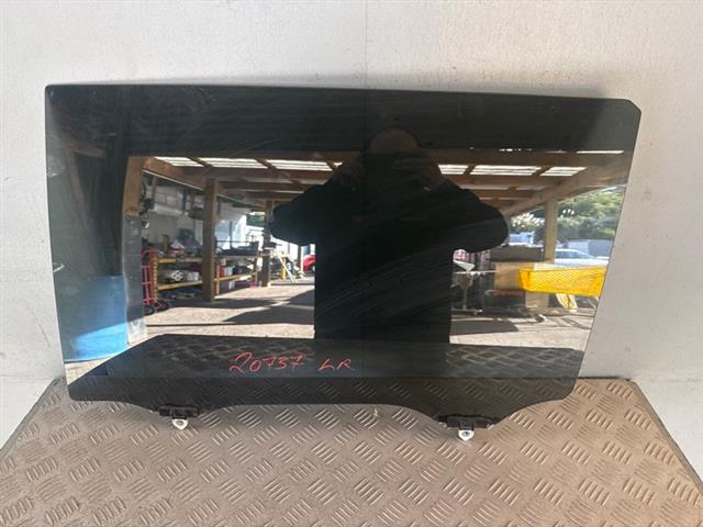 Lr Door Glass