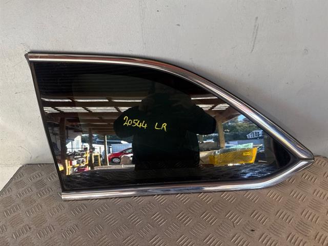 Lr Cargo Glass