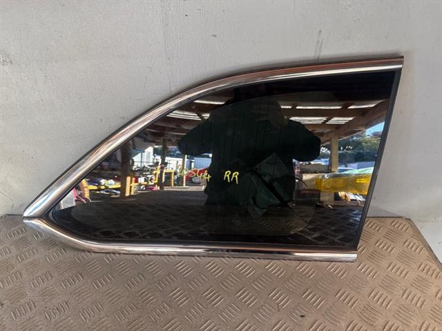 Rr Cargo Glass