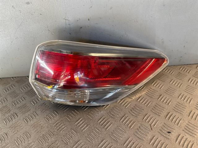 R Tail Light