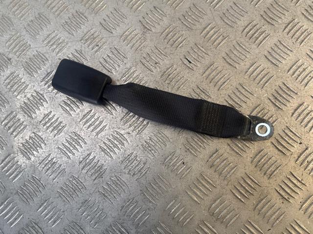 Lr Rear Seat Belt Stalk