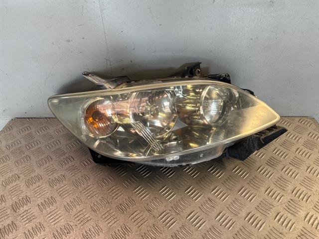 R Headlight (hid)