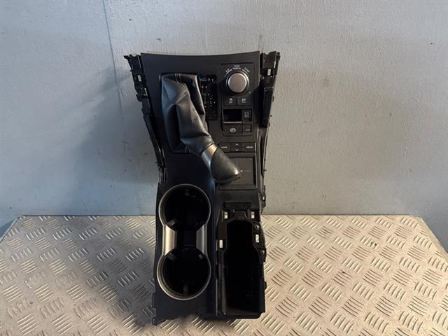 Gearshift Surround / Trim