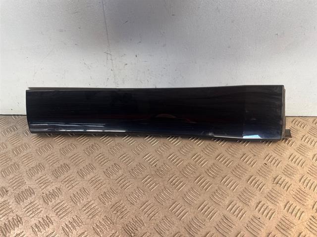 Lr Lower Door Moulding