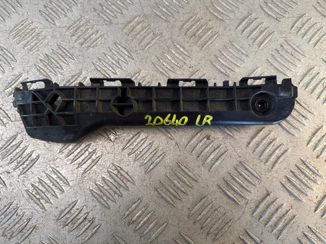 Lr Bumper Retainer