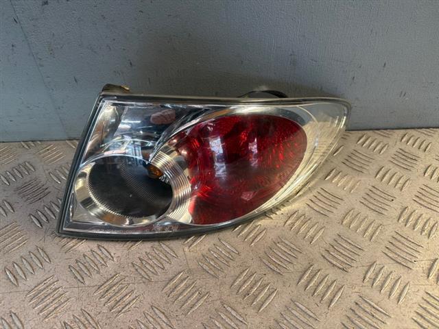 R Tail Light