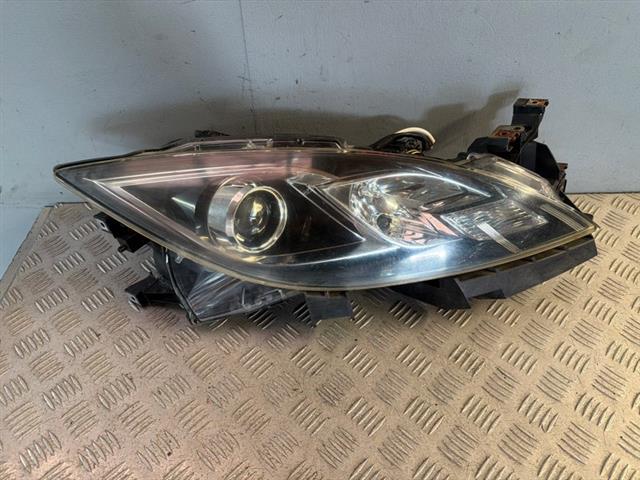 R Headlight
