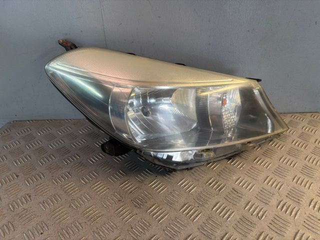 R Headlight (halogen)