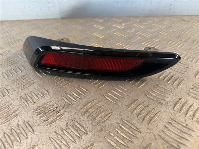 Lr Bumper Reflector