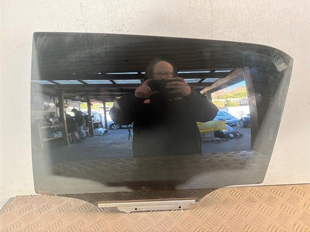 Lr Door Glass