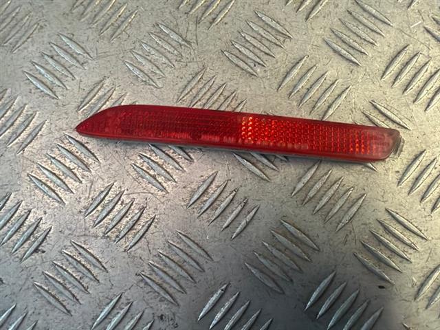 Lr Bumper Reflector