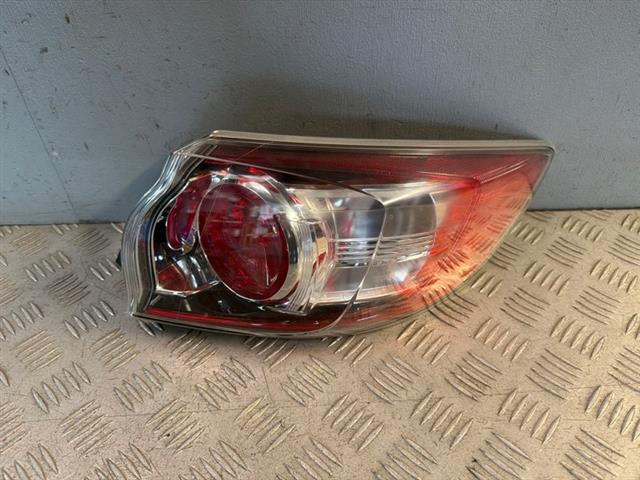 R Tail Light