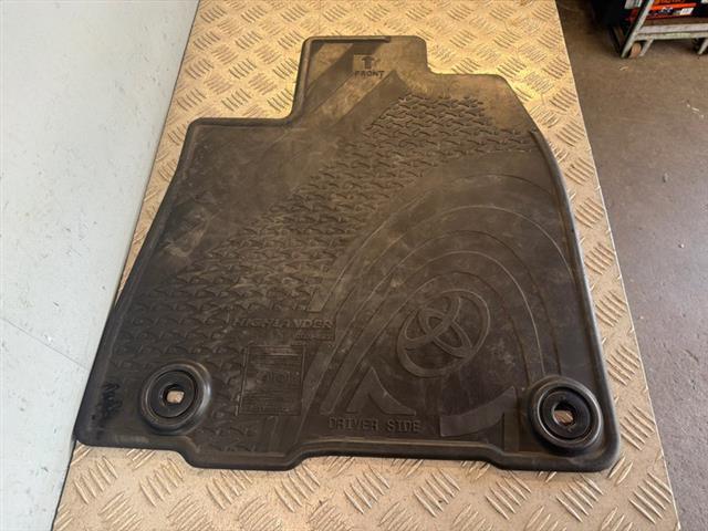 Floor Mats Set