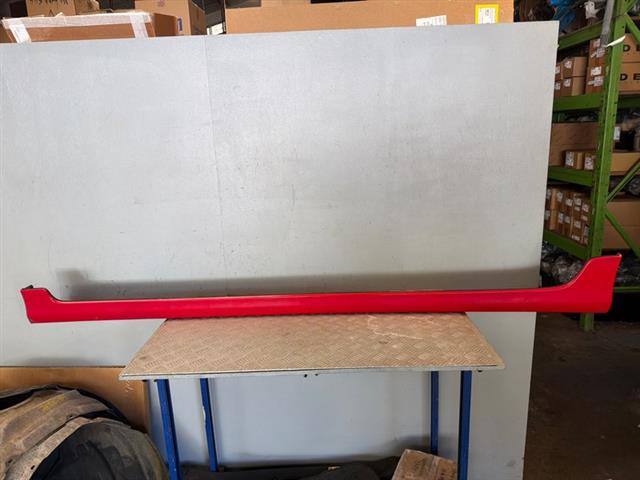 L Side Skirt