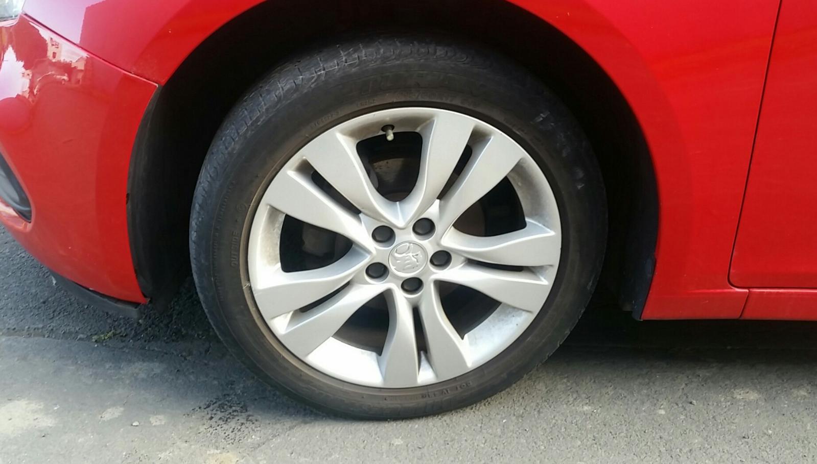 Holden Cruze - 2009-Present