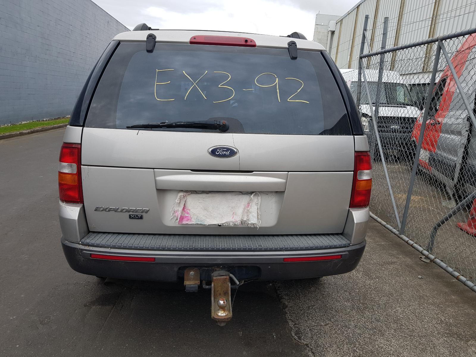 Ford Explorer - UT 2001-2005