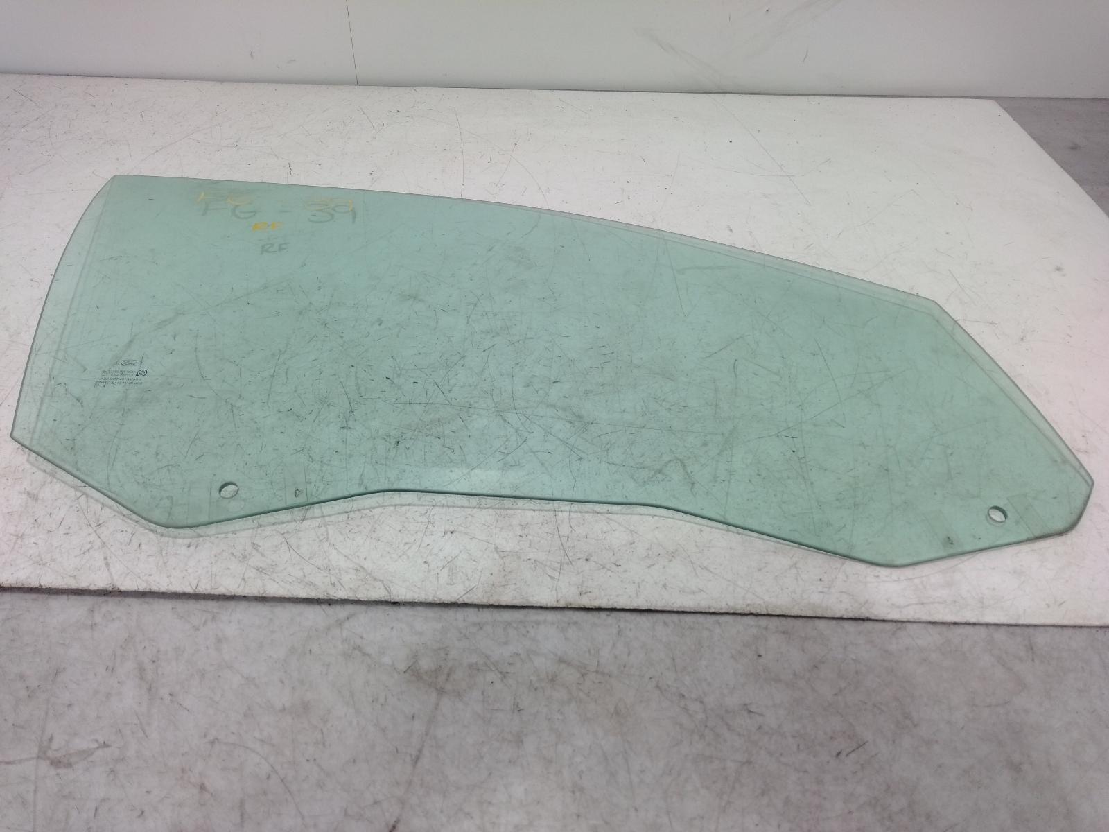 Right_Front_Door_Window