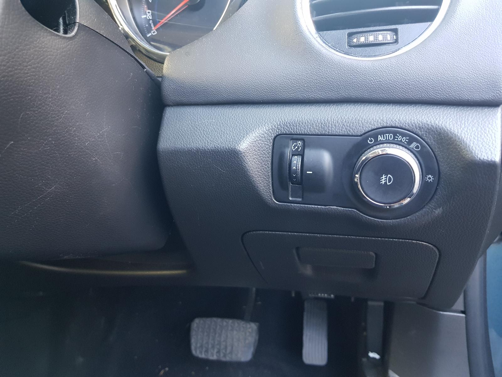 Holden Cruze - 2009-Present