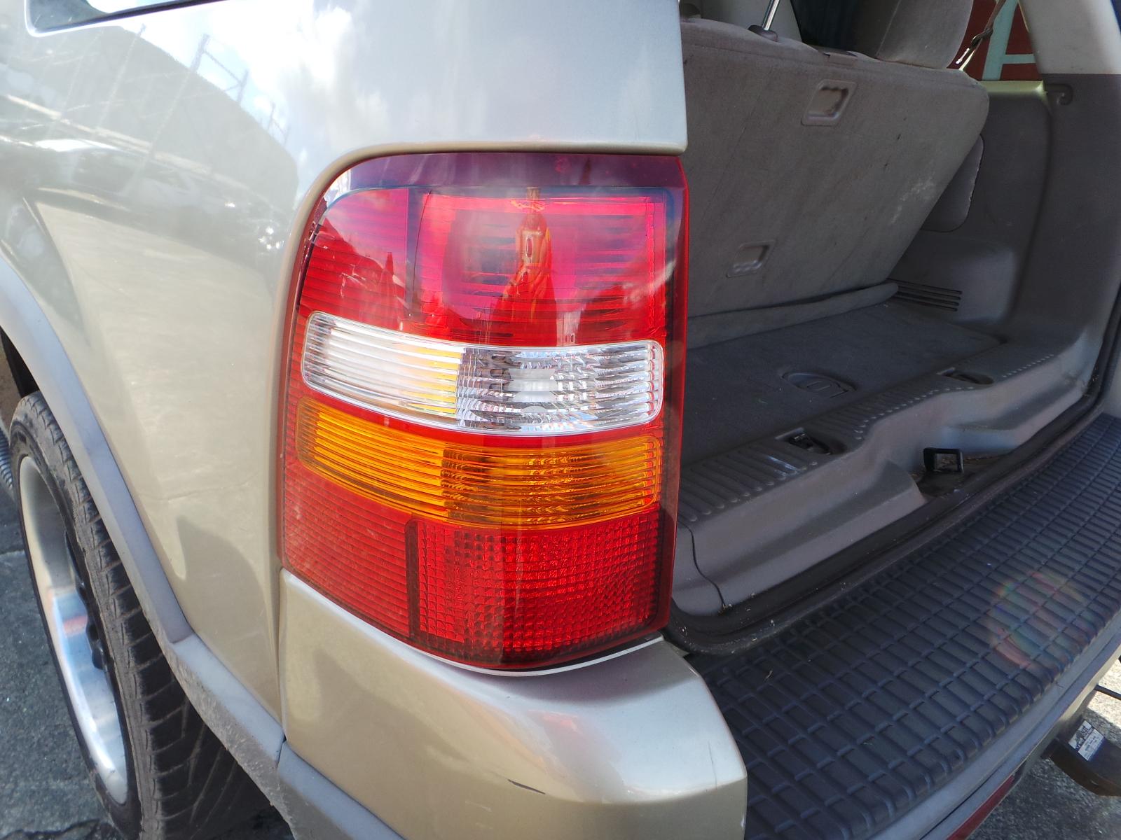 Ford Explorer - UT 2001-2005