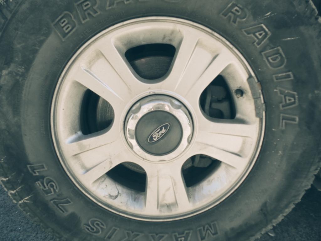 Ford Explorer - UT 2001-2005