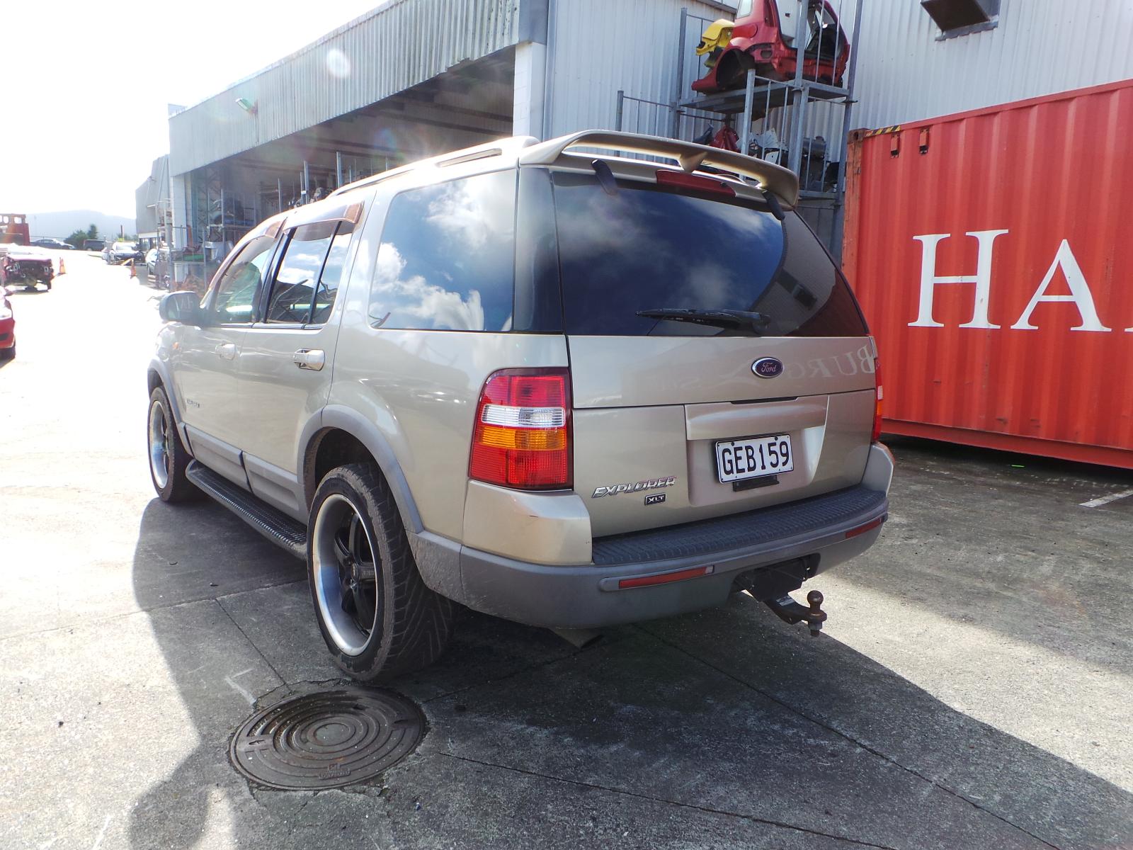 Ford Explorer - UT 2001-2005