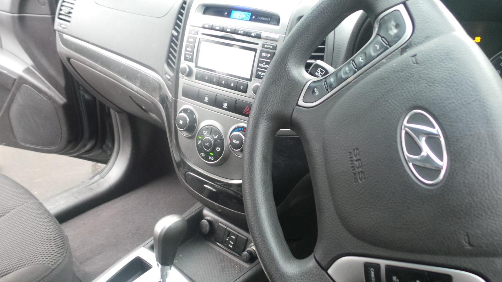 Hyundai Santa Fe - 2006-2012