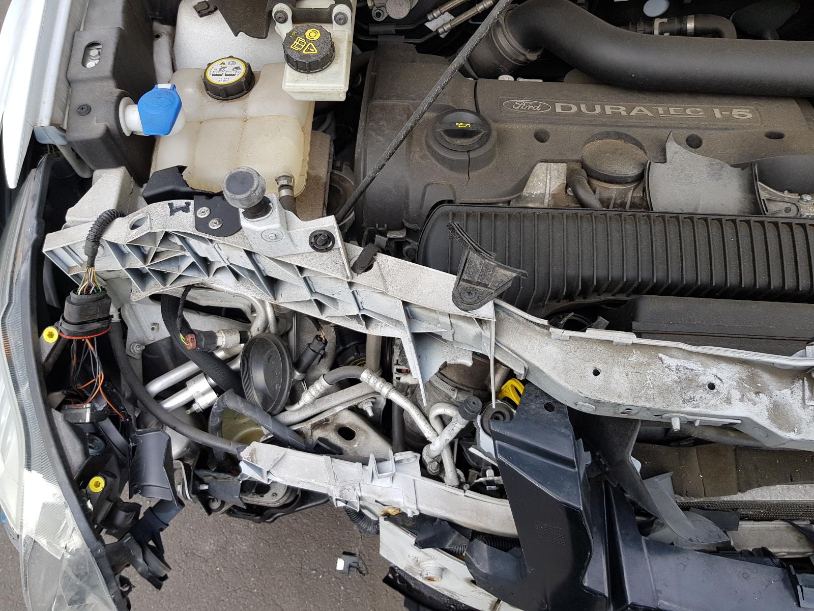 Ford Kuga - TE 2012-2013