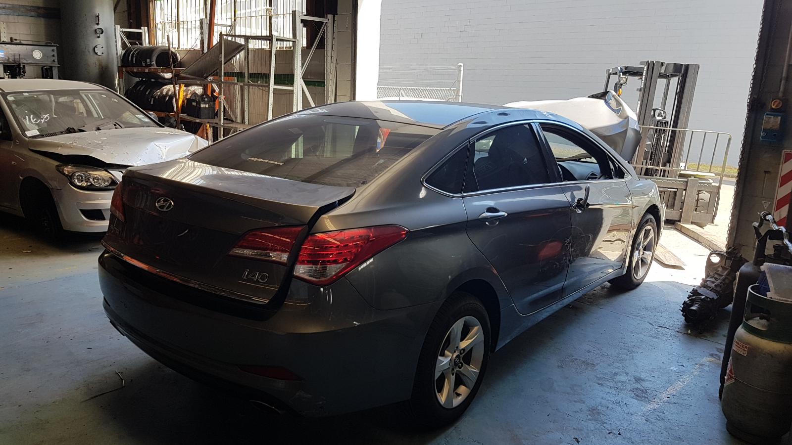 Hyundai i45 - 2010-2013