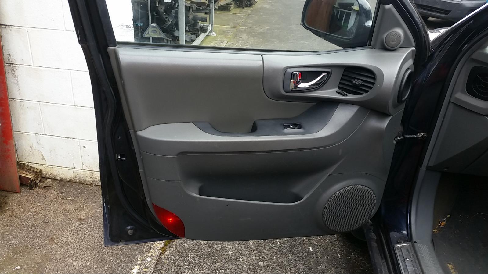 Hyundai Santa Fe - 2000-2006