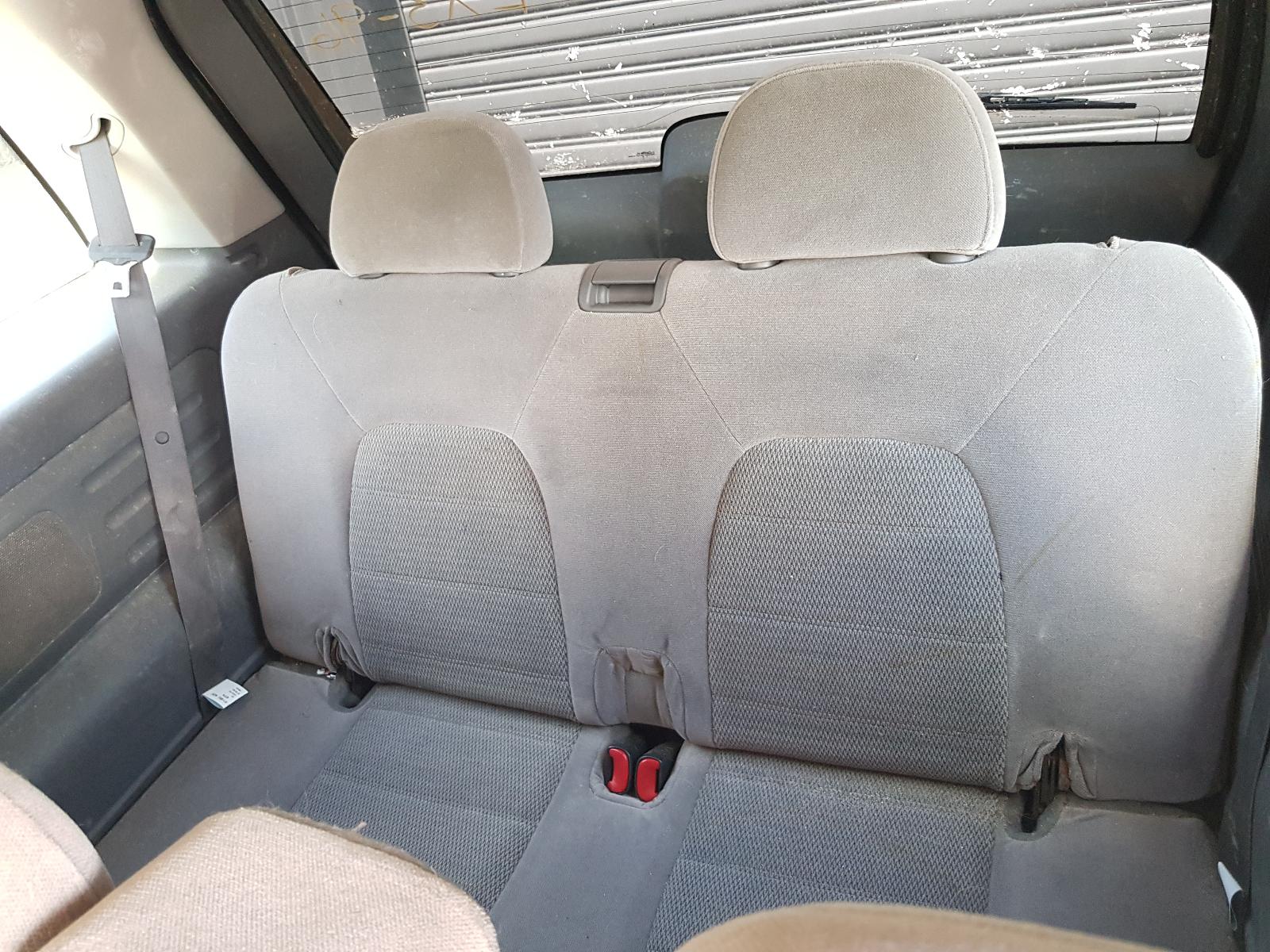 Ford Explorer - UT 2001-2005