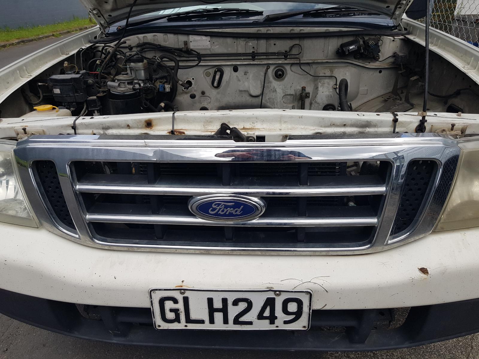 Ford Courier - UT 2005-2006