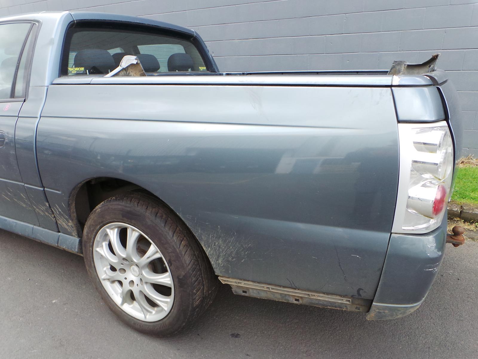 Holden Crewman - VZ  2004-2007