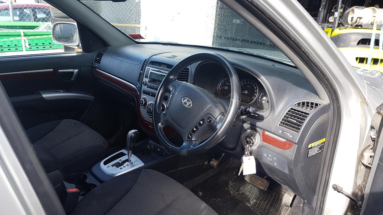 Hyundai Santa Fe - 2006-2012