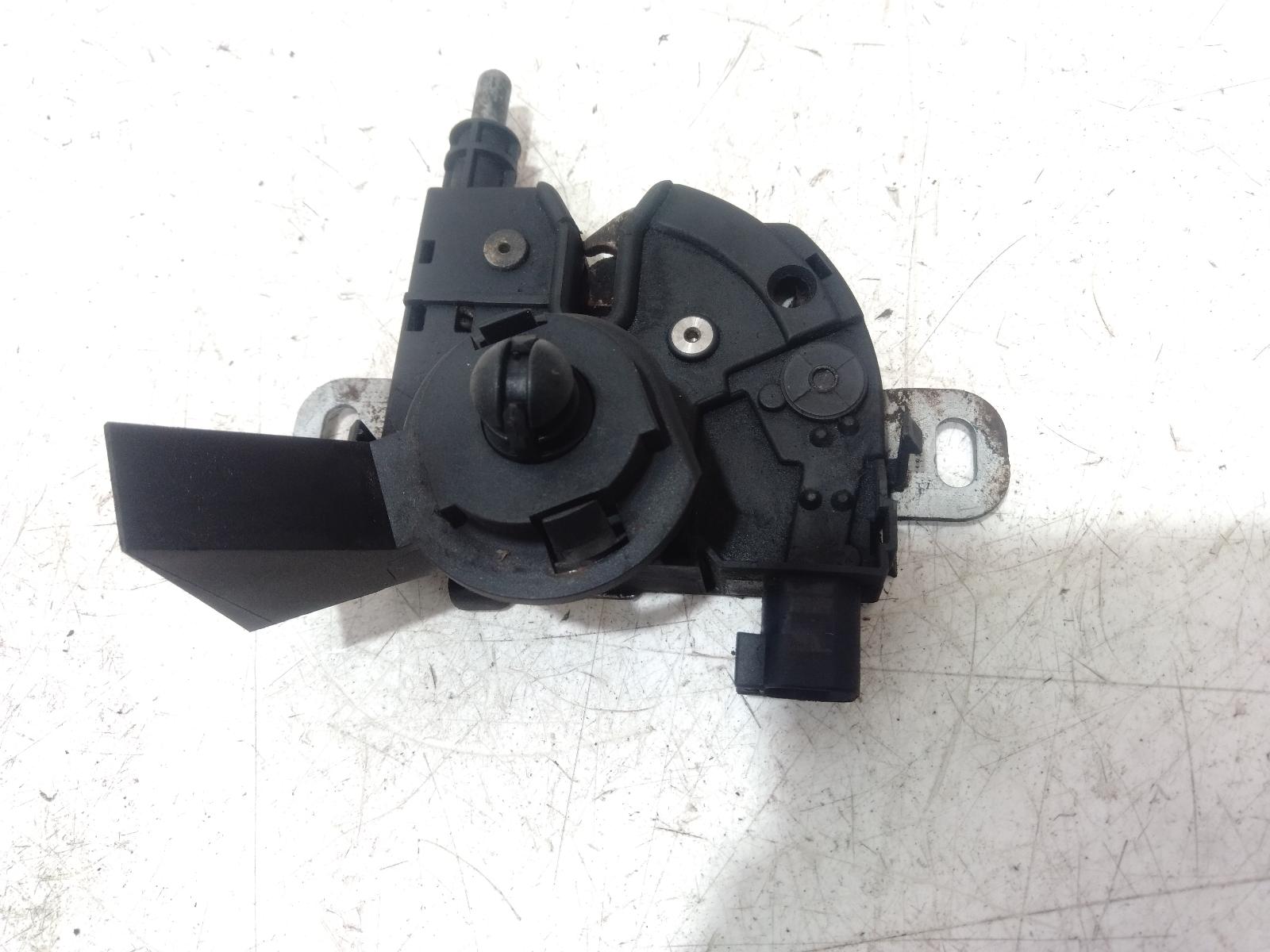 Bonnet Lock Support