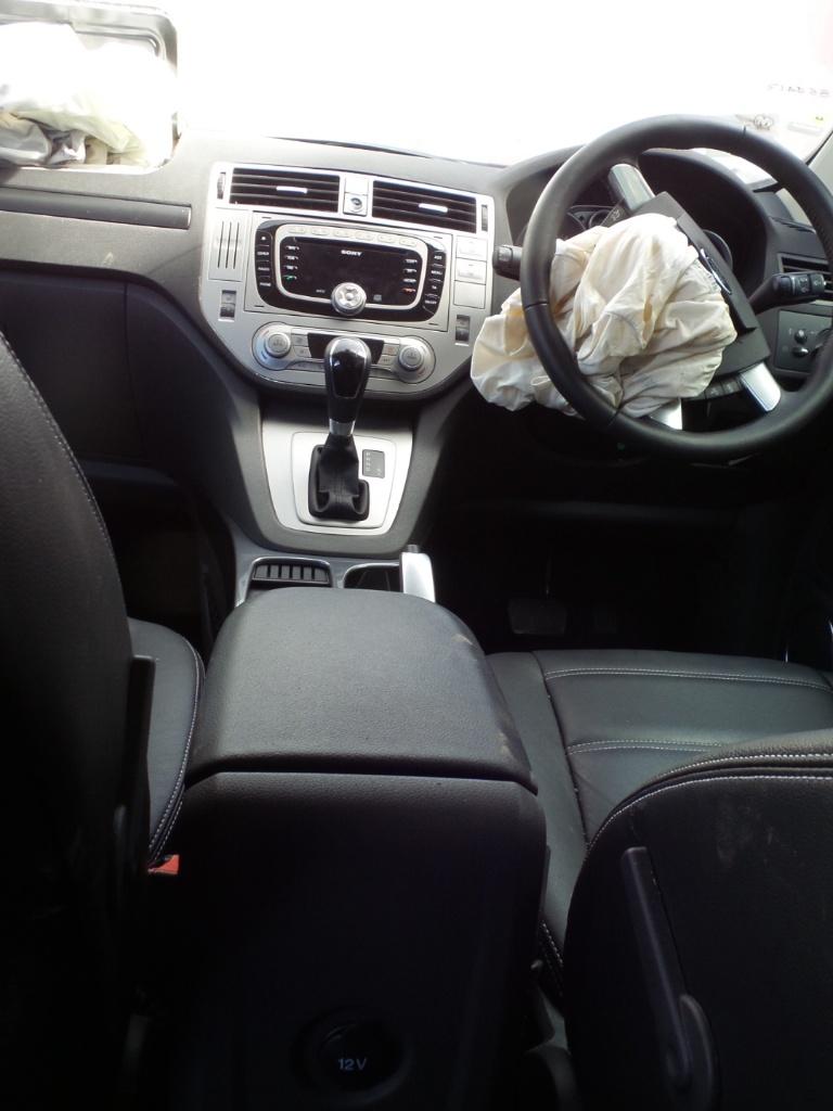 Ford Kuga - TE 2012-2013