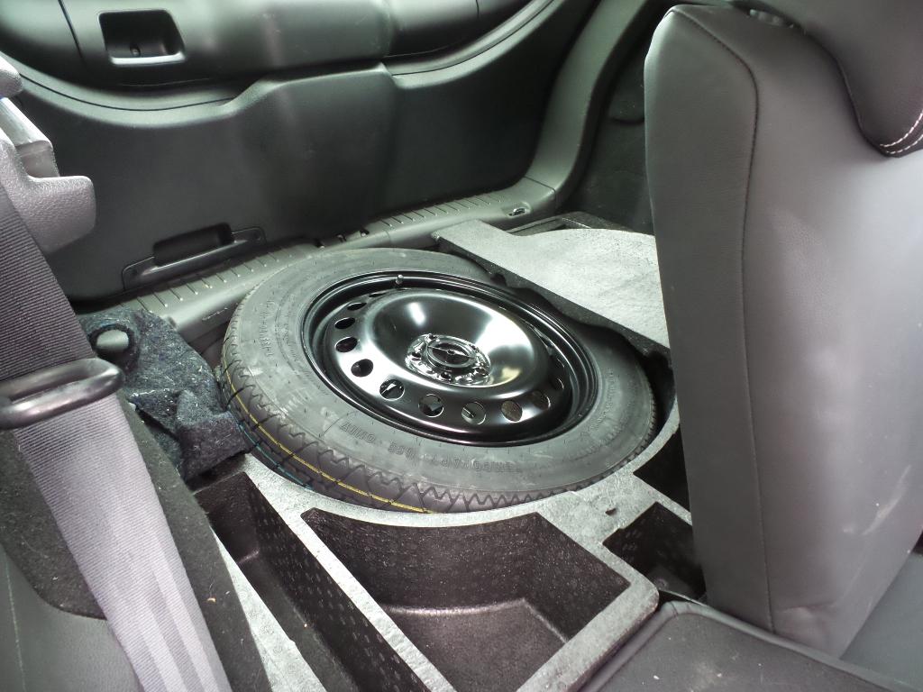 Ford Kuga - TE 2012-2013