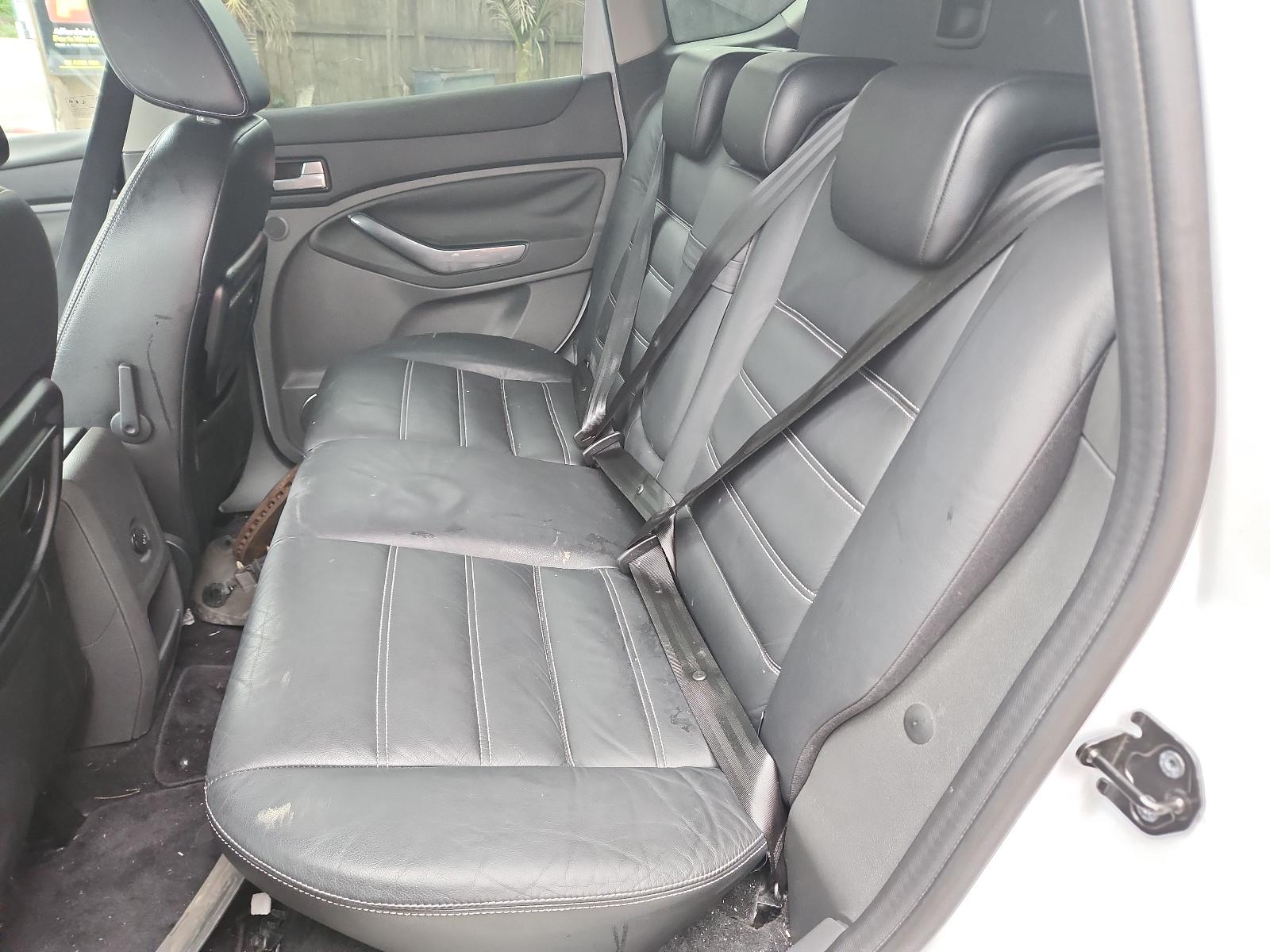 Ford Kuga - TE 2012-2013