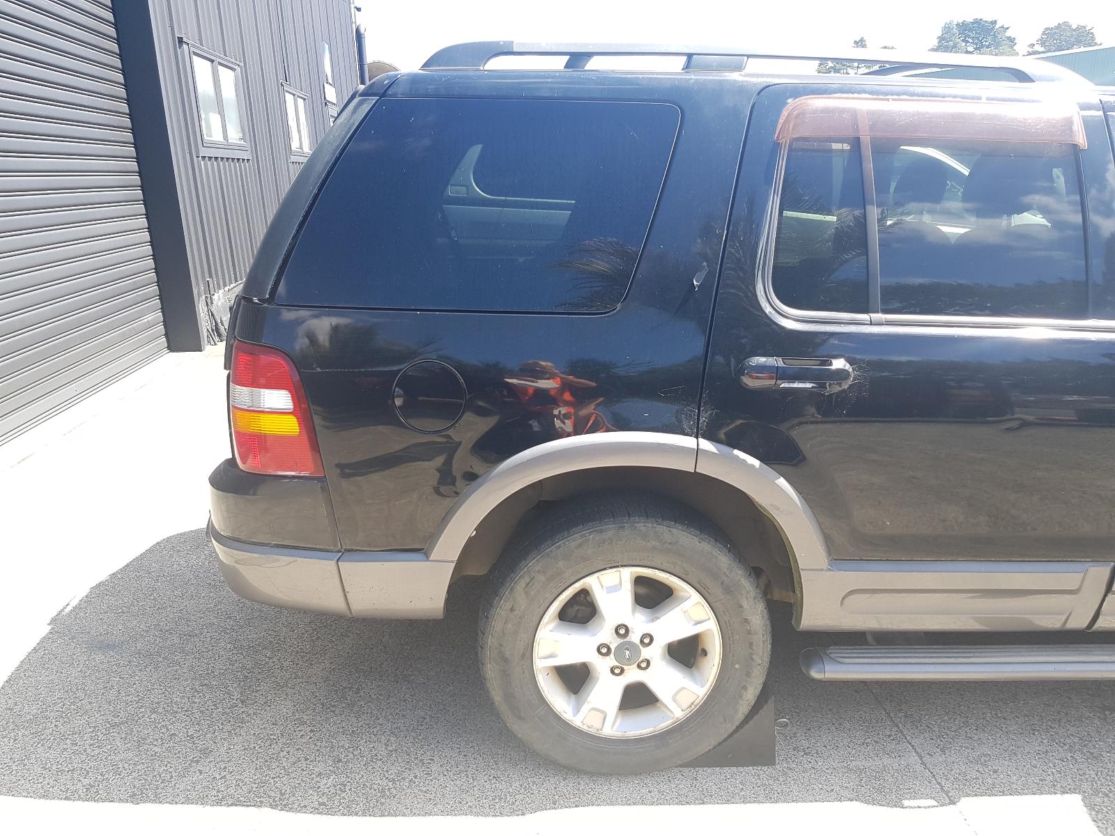 Ford Explorer - UT 2001-2005