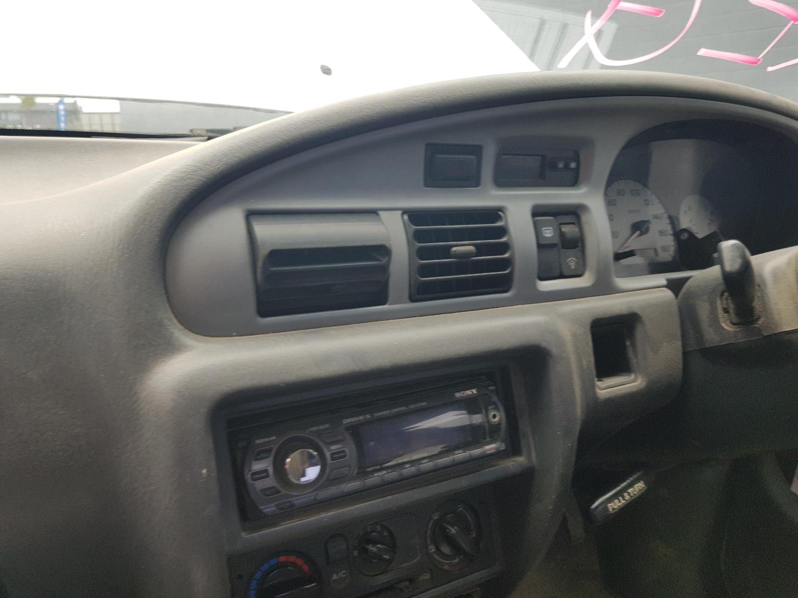 Ford Courier - UT 2005-2006