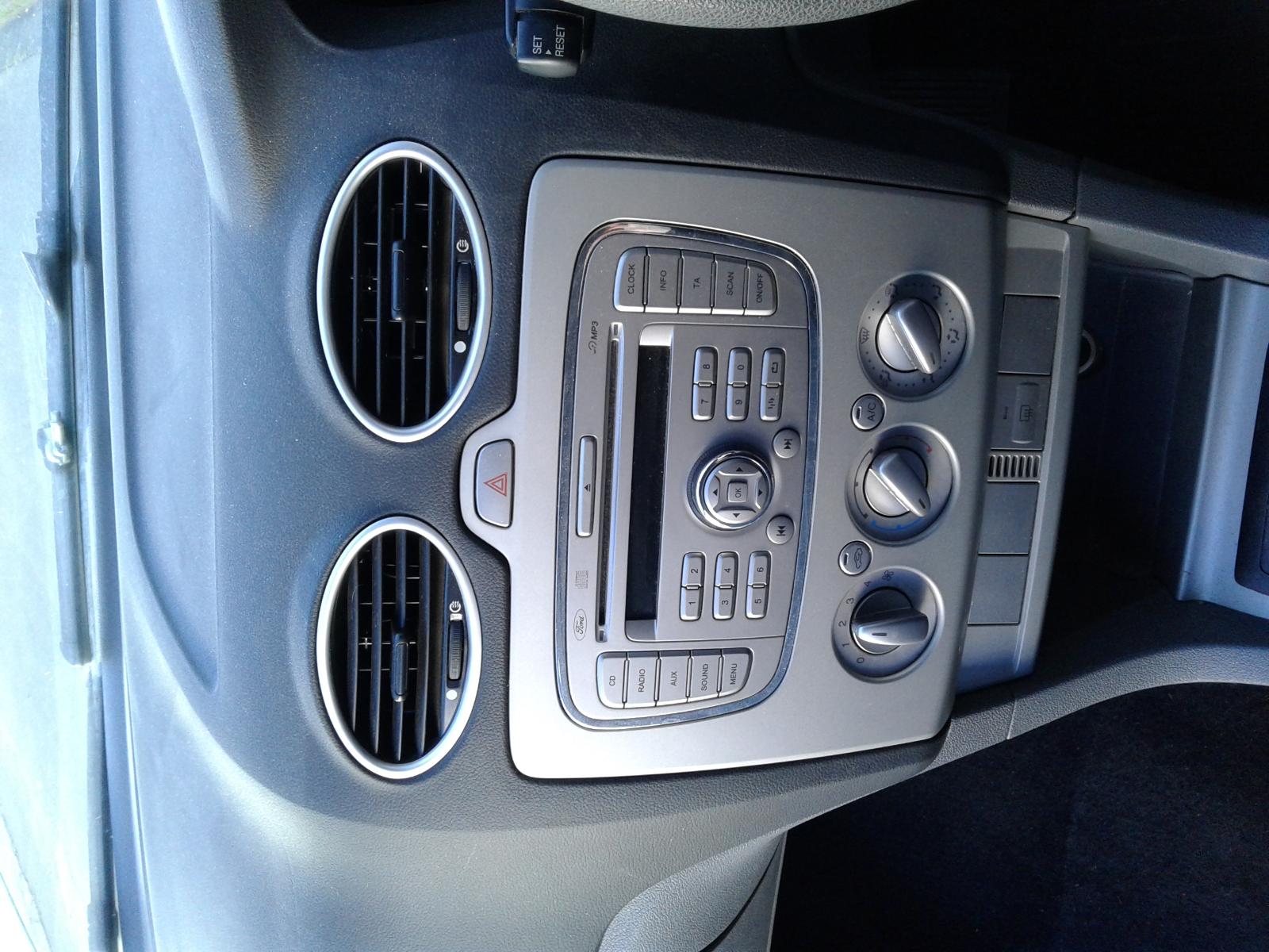 Ford Focus - LT-LV 2008-2011