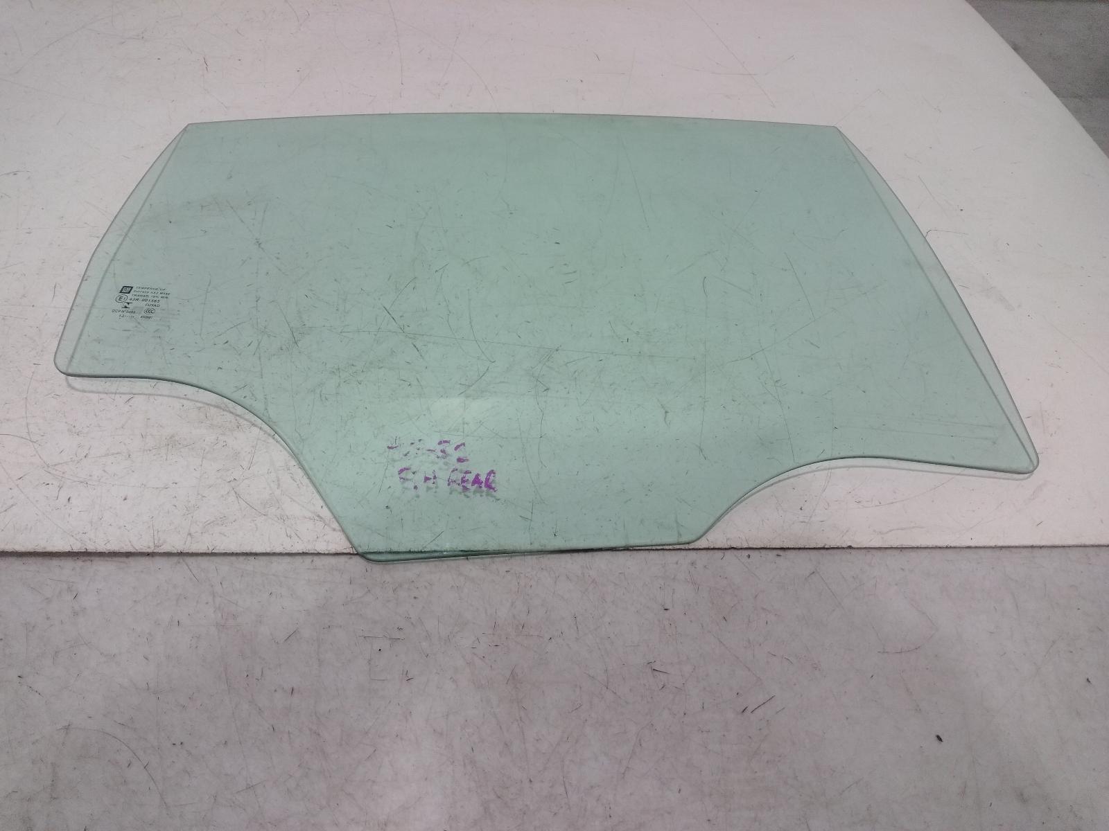 Right_Rear_Door_Window