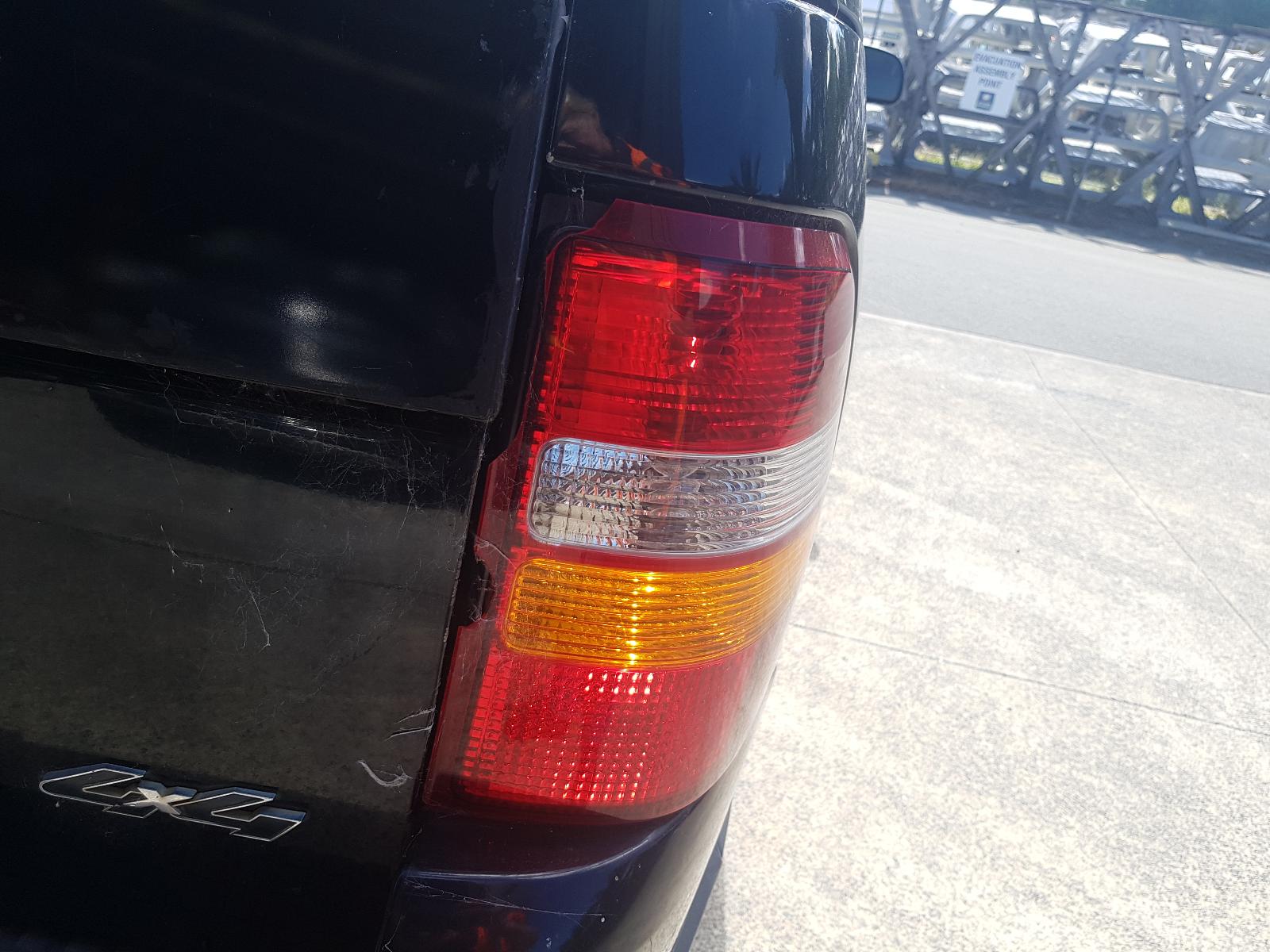 Ford Explorer - UT 2001-2005