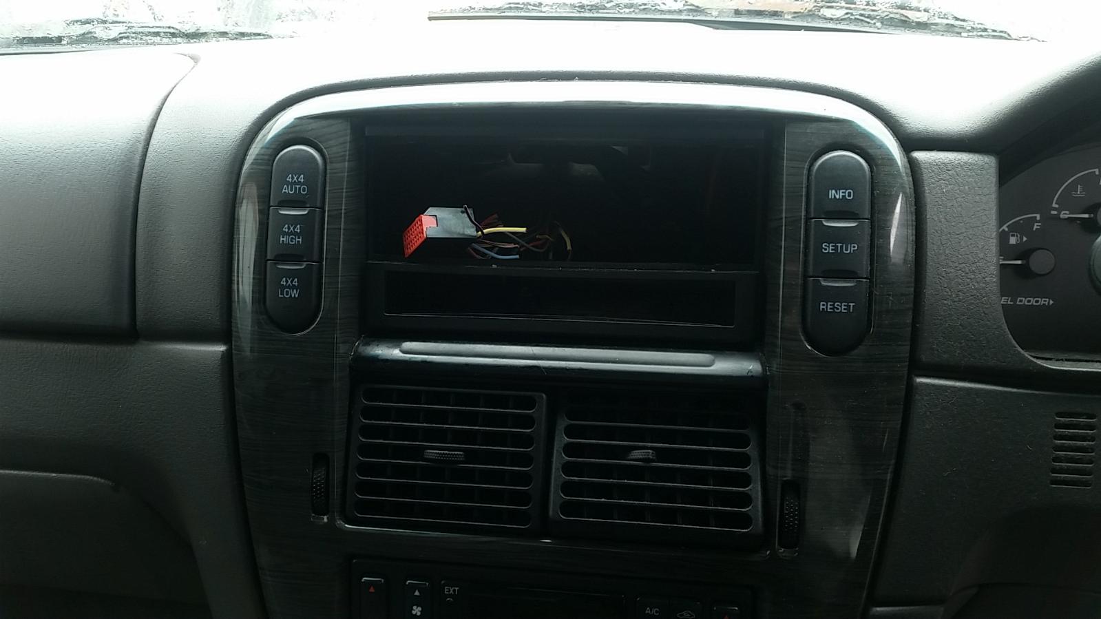 Ford Explorer - UT 2001-2005