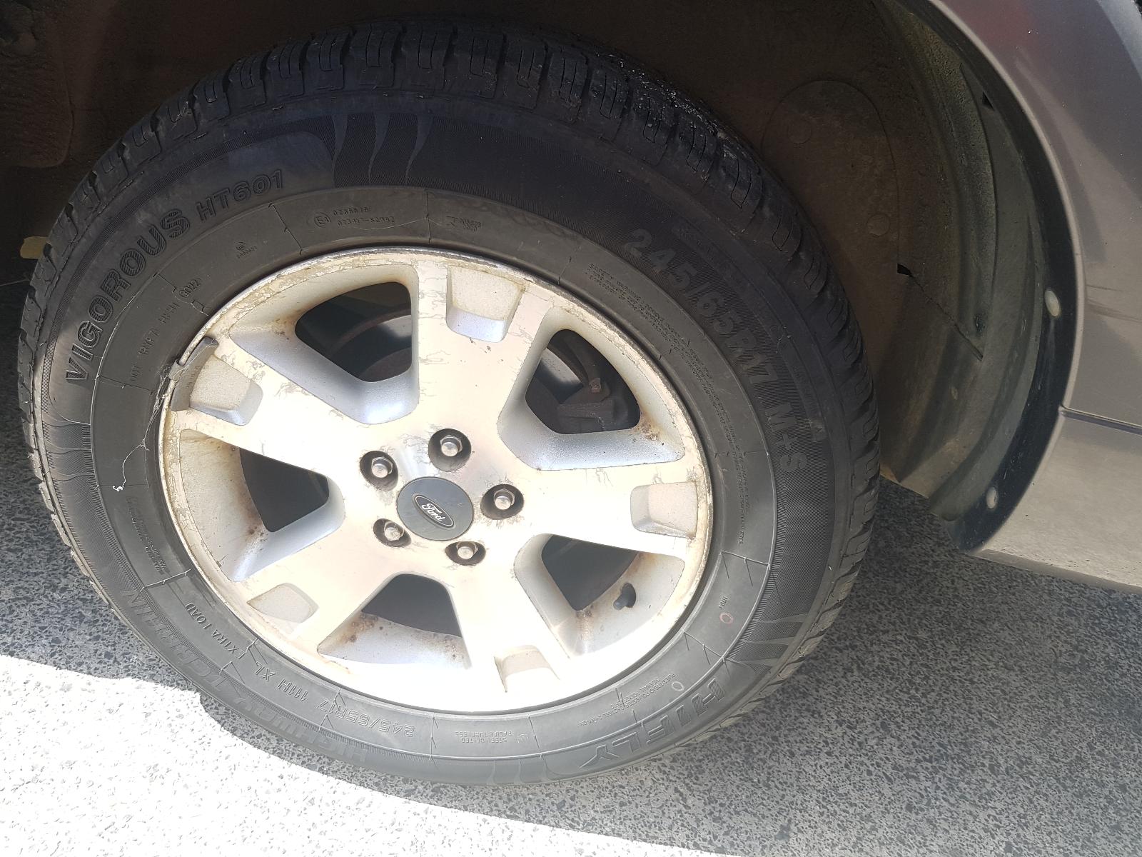 Ford Explorer - UT 2001-2005