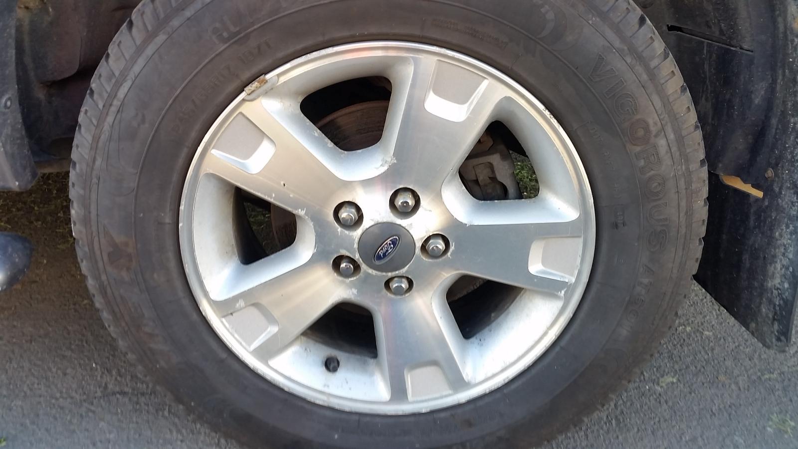 Ford Explorer - UT 2001-2005